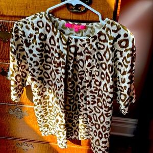 Catherine Malandrino women’s short sleeve, leopard print blouse.